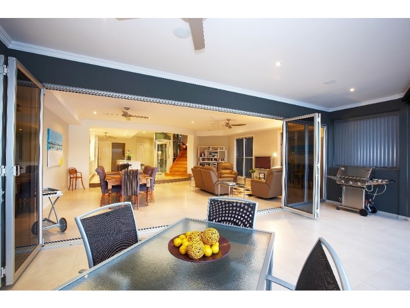 25 Laidlaw Parade, East Brisbane QLD 4169