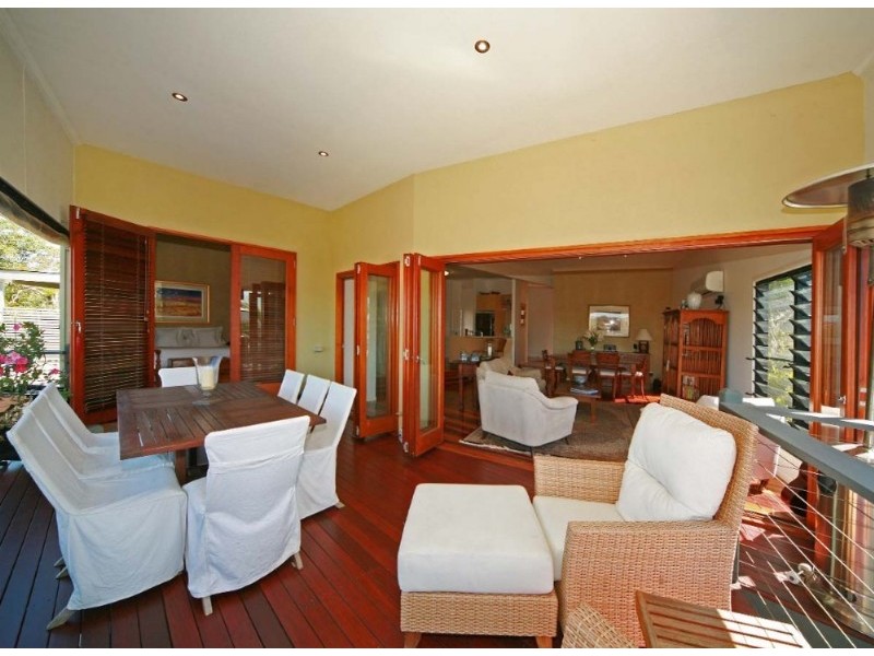 1 Taylor Street, Balmoral QLD 4171