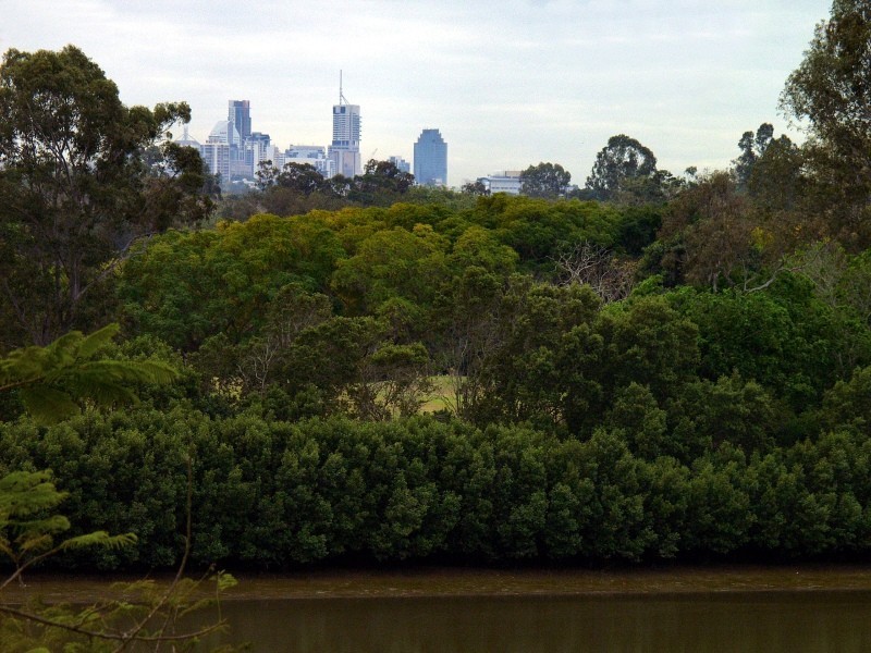 27 King Arthur Terrace, Tennyson QLD 4105