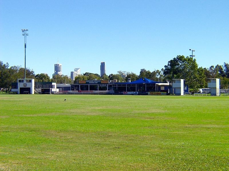 8&9/35 Apex Street, Balmoral QLD 4171