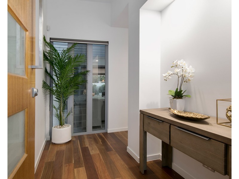 110 Clearview Terrace, Seven Hills QLD 4170