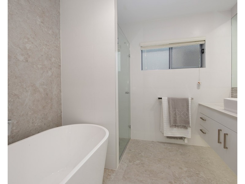 110 Clearview Terrace, Seven Hills QLD 4170