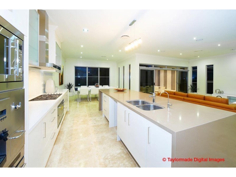 63 Barton Road, Hawthorne QLD 4171