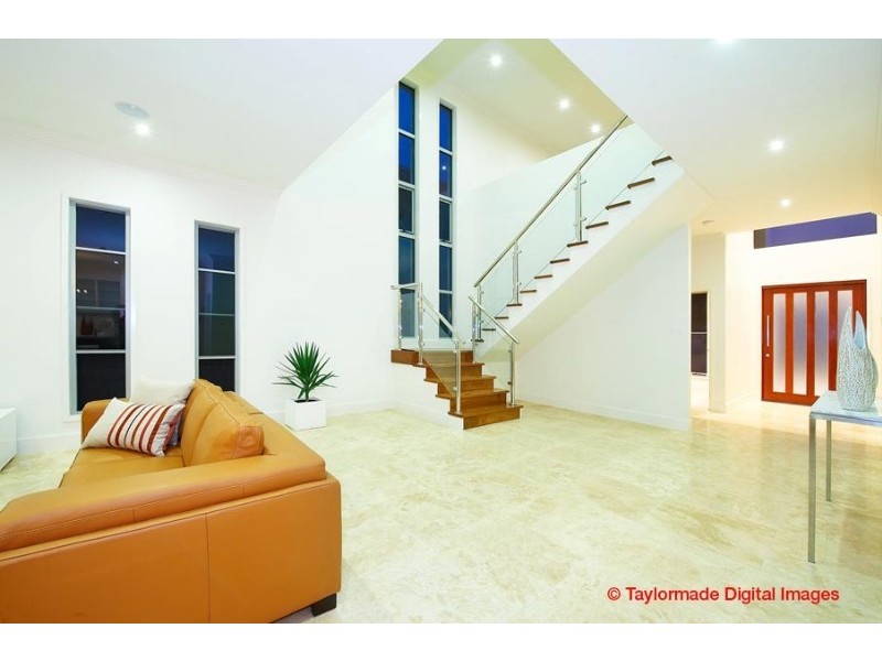 63 Barton Road, Hawthorne QLD 4171