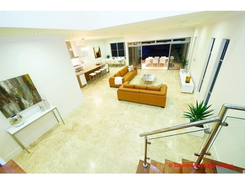 63 Barton Road, Hawthorne QLD 4171