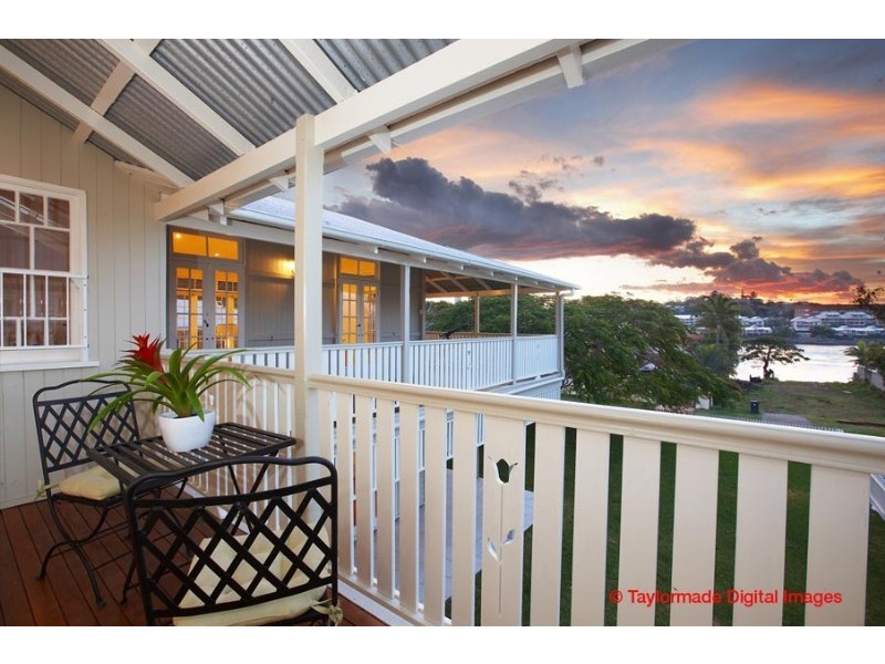 11 Leura Terrace, Hawthorne QLD 4171