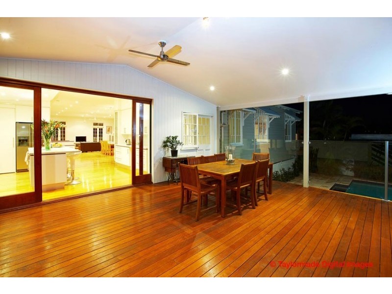 11 Leura Terrace, Hawthorne QLD 4171