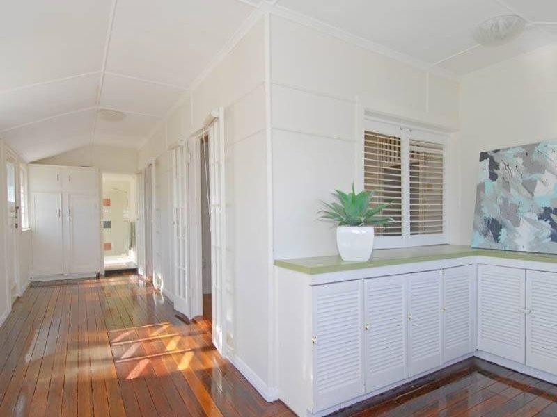 113 Philip Street, Hawthorne QLD 4171