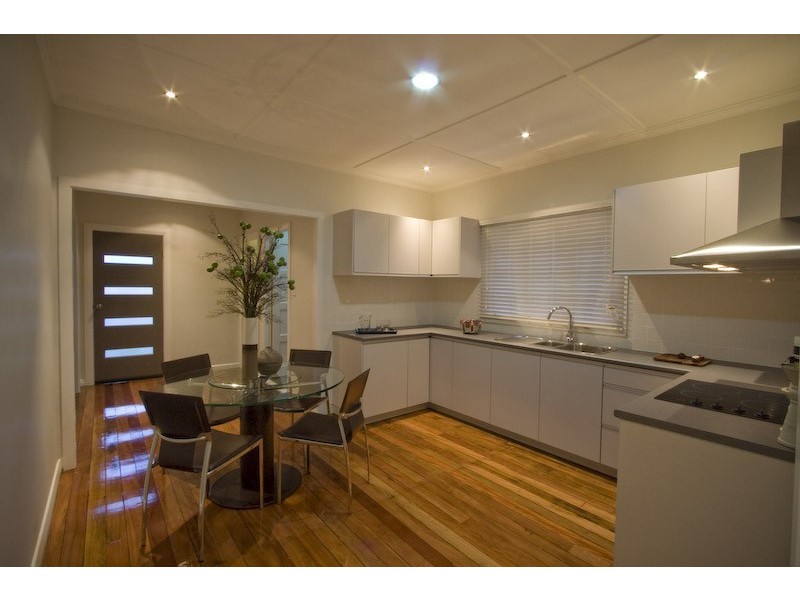 10 Houthem Street, Camp Hill QLD 4152