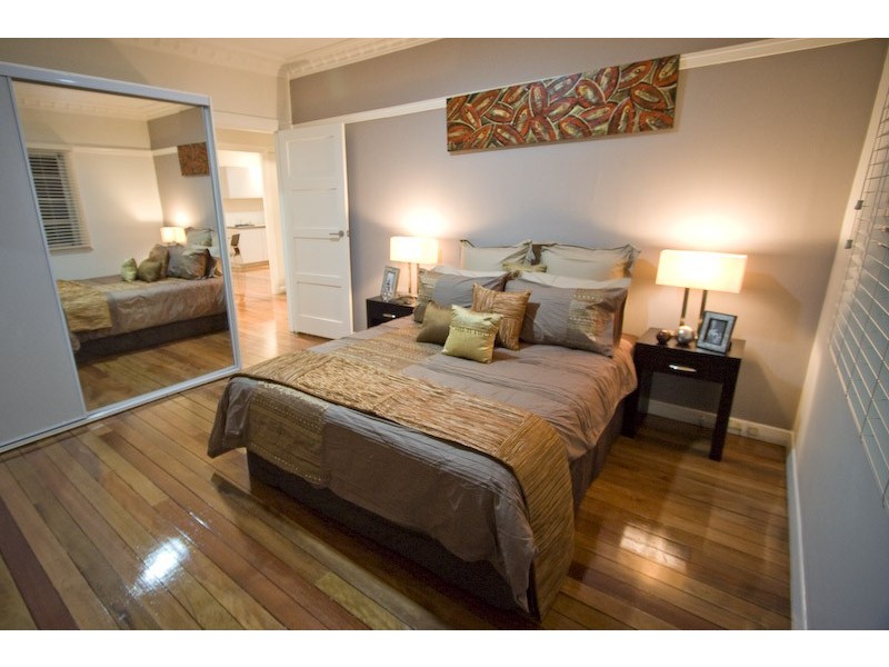 10 Houthem Street, Camp Hill QLD 4152