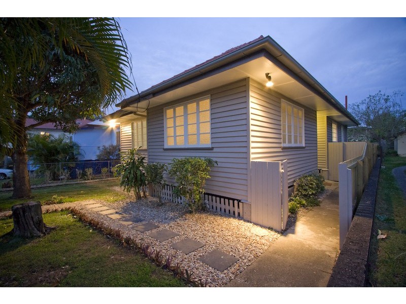 10 Houthem Street, Camp Hill QLD 4152