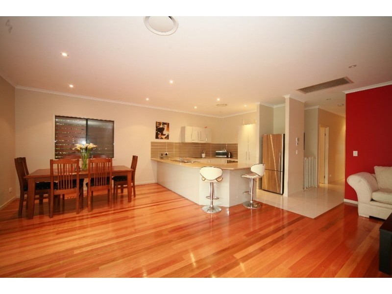 34 Cyril Street, Camp Hill QLD 4152