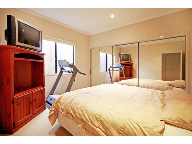 34 Cyril Street, Camp Hill QLD 4152