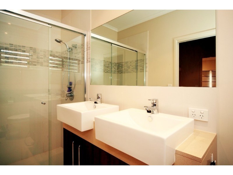 34 Cyril Street, Camp Hill QLD 4152