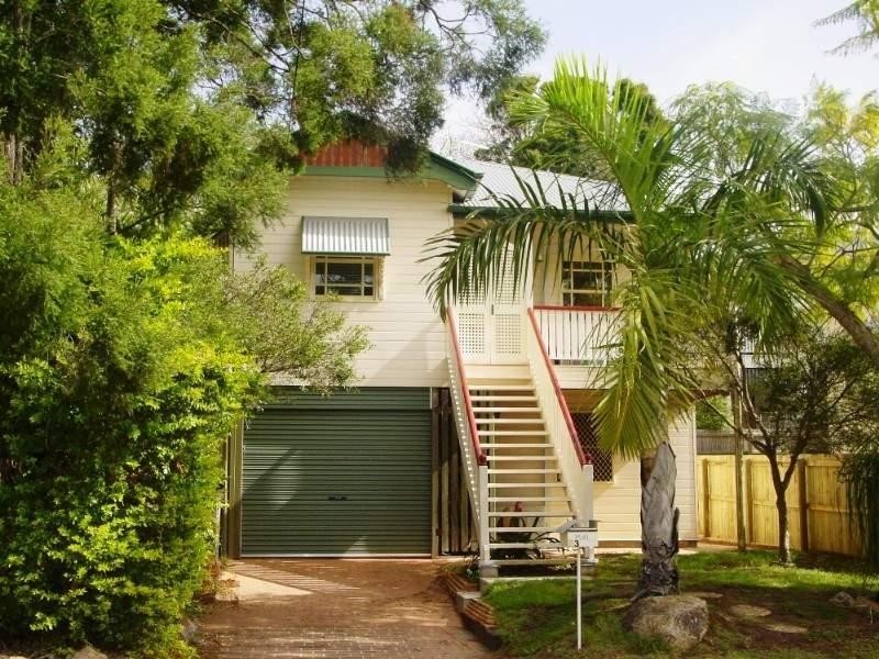 73 Hipwood Street, Norman Park QLD 4170