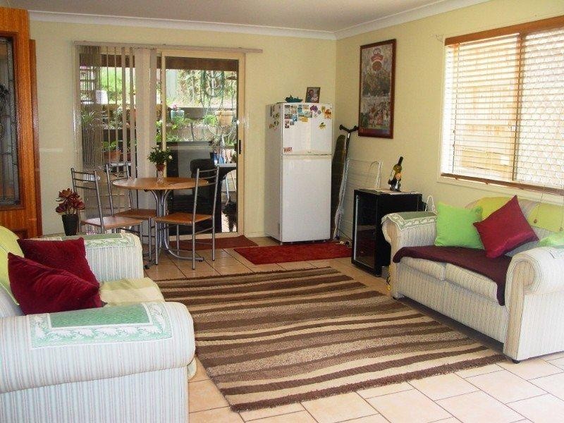 73 Hipwood Street, Norman Park QLD 4170