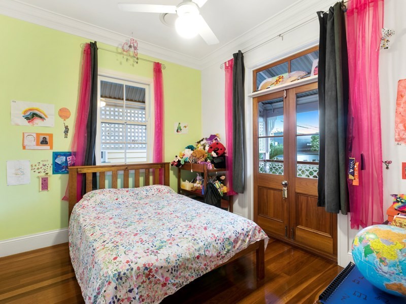 35 Mcdonald Street, Hawthorne QLD 4171