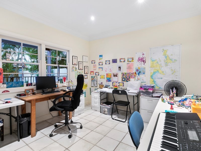 35 Mcdonald Street, Hawthorne QLD 4171