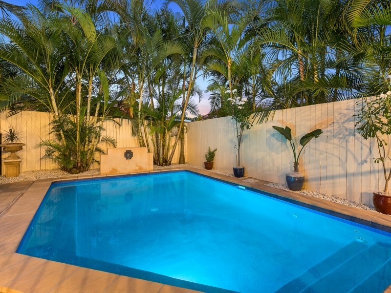 35 Mcdonald Street, Hawthorne QLD 4171