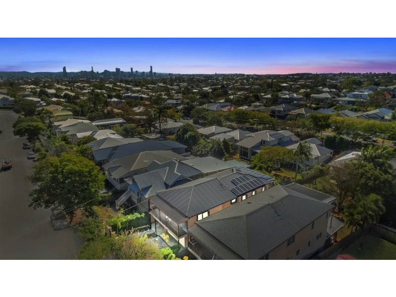 30 Donald Street, Camp Hill QLD 4152