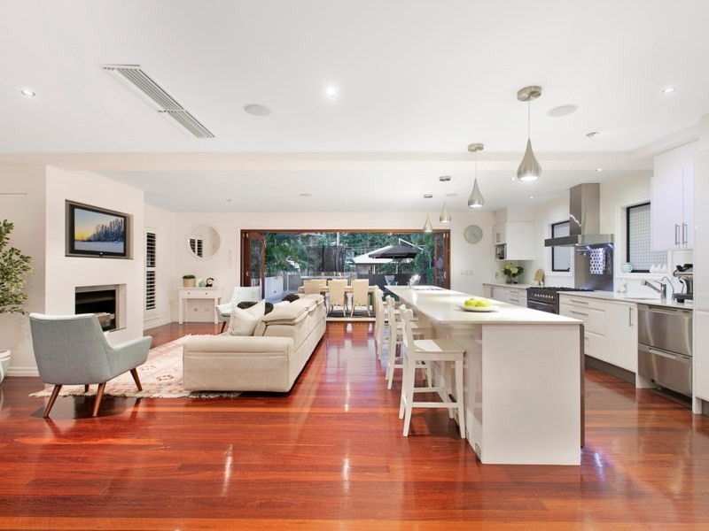 30 Donald Street, Camp Hill QLD 4152