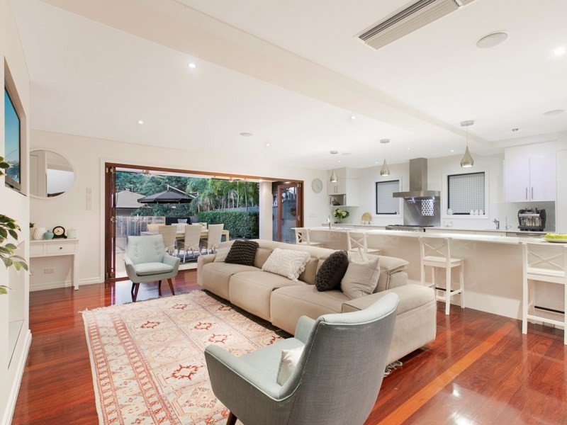 30 Donald Street, Camp Hill QLD 4152