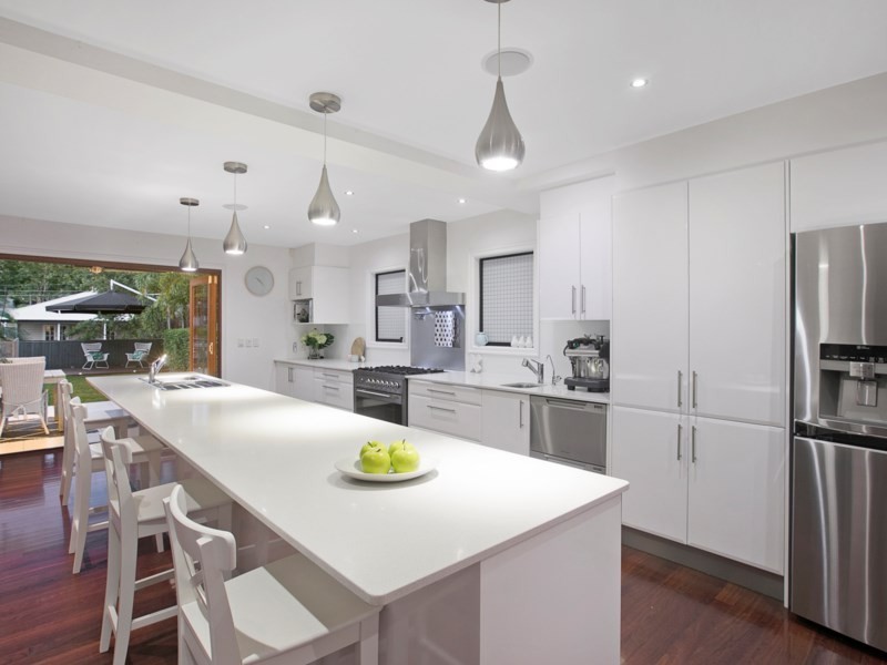 30 Donald Street, Camp Hill QLD 4152