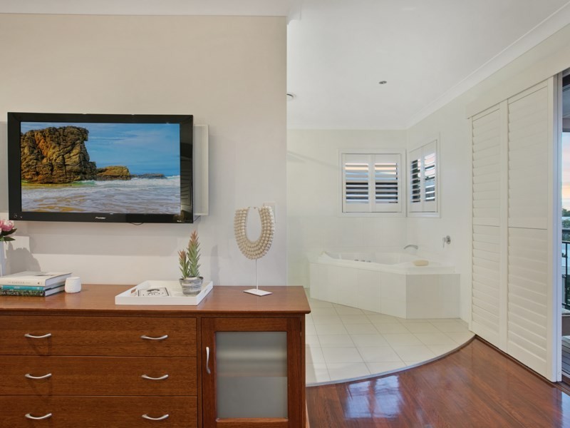 30 Donald Street, Camp Hill QLD 4152