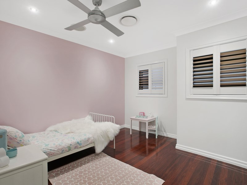 30 Donald Street, Camp Hill QLD 4152