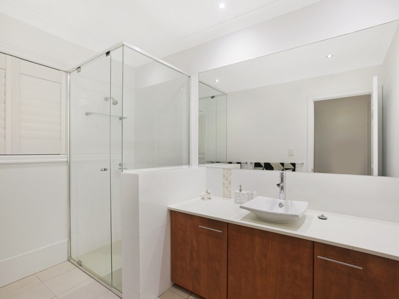 30 Donald Street, Camp Hill QLD 4152