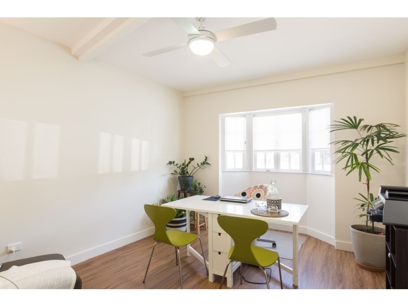 191 Bennetts Road, Norman Park QLD 4170