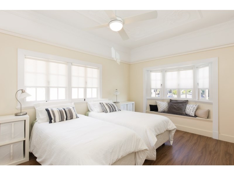191 Bennetts Road, Norman Park QLD 4170