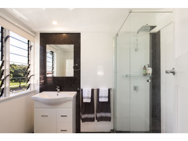 191 Bennetts Road, Norman Park QLD 4170