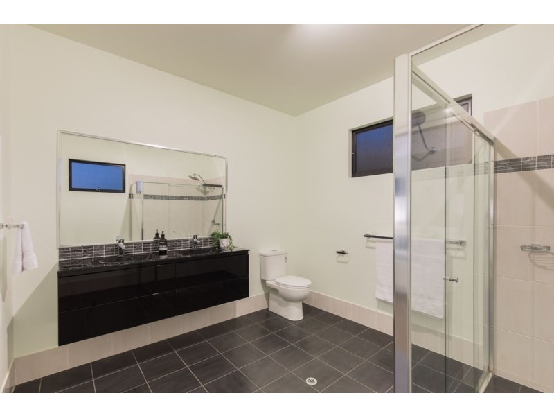 29 Marsh Street, Cannon Hill QLD 4170