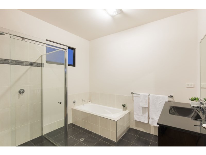 29 Marsh Street, Cannon Hill QLD 4170