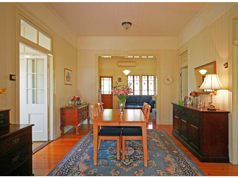 95 Thynne Avenue, Norman Park QLD 4170