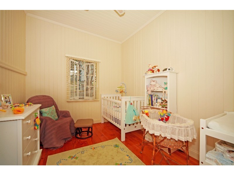 95 Thynne Avenue, Norman Park QLD 4170