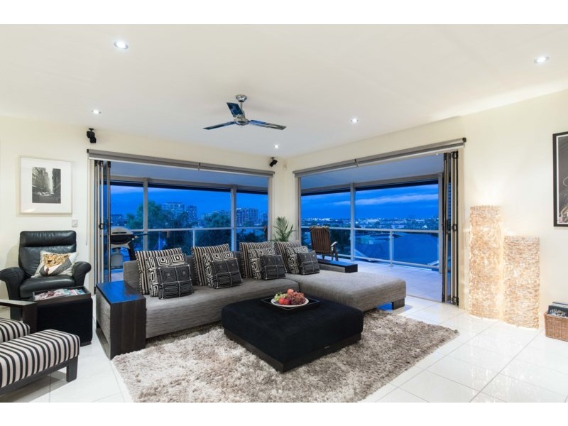 10 Wordsworth Street, Bulimba QLD 4171