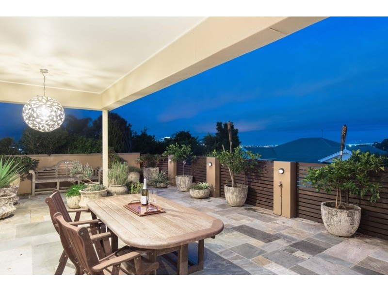 10 Wordsworth Street, Bulimba QLD 4171