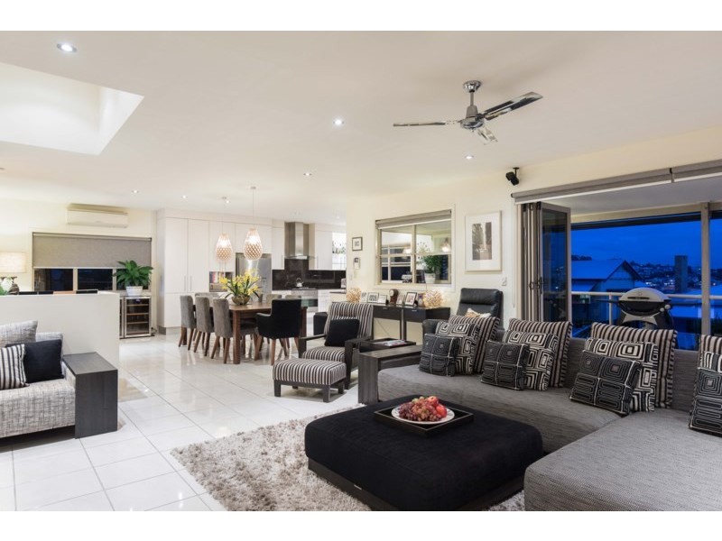 10 Wordsworth Street, Bulimba QLD 4171