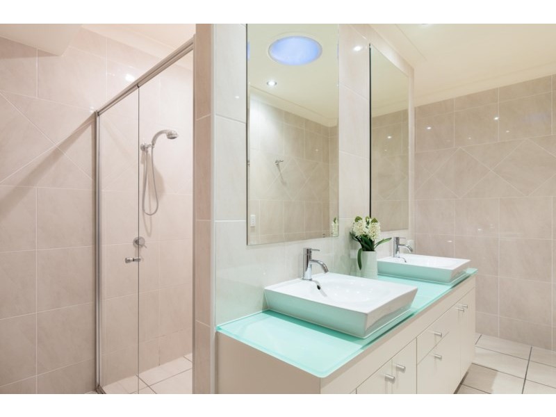 10 Wordsworth Street, Bulimba QLD 4171