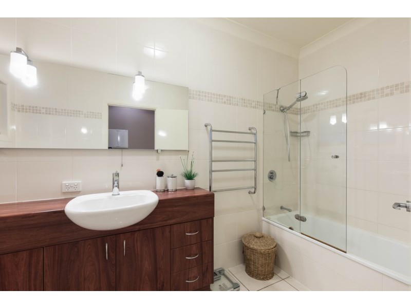 10 Wordsworth Street, Bulimba QLD 4171