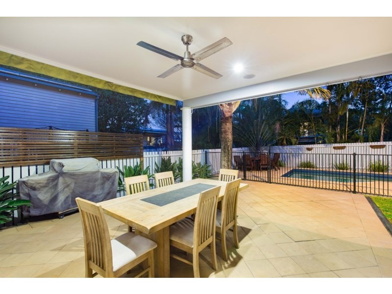 10 Ellesmere Street, Yeronga QLD 4104