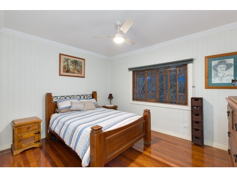 10 Ellesmere Street, Yeronga QLD 4104