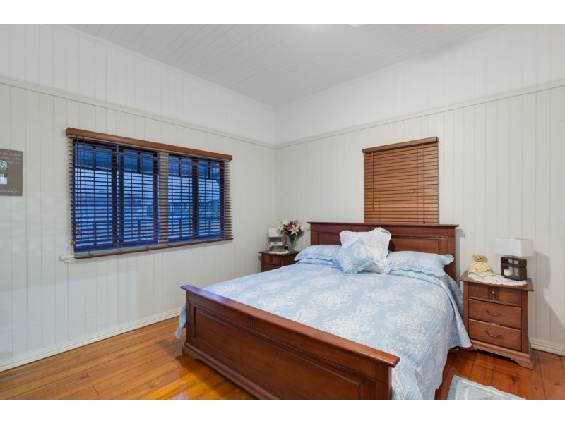 10 Ellesmere Street, Yeronga QLD 4104