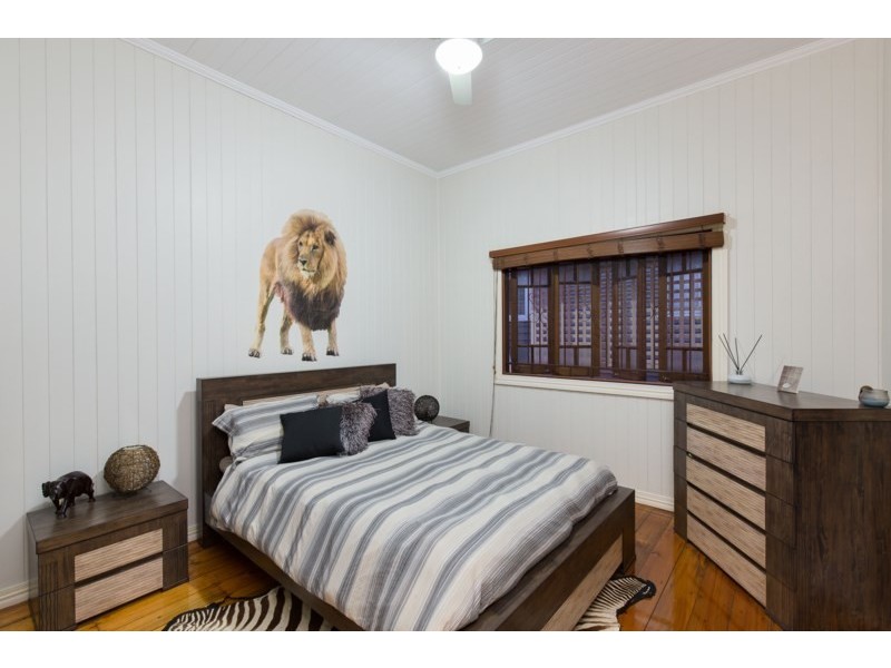 10 Ellesmere Street, Yeronga QLD 4104