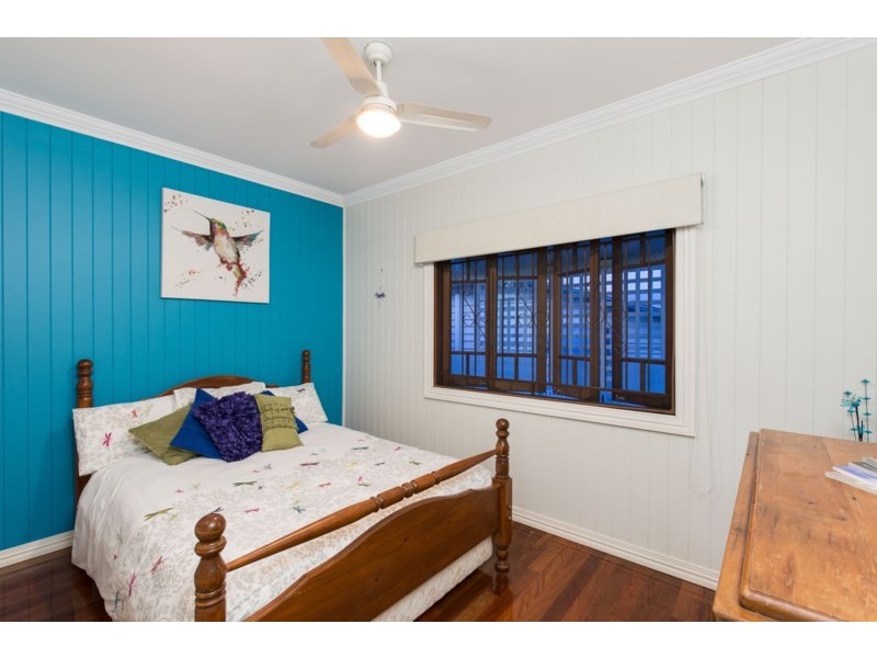 10 Ellesmere Street, Yeronga QLD 4104