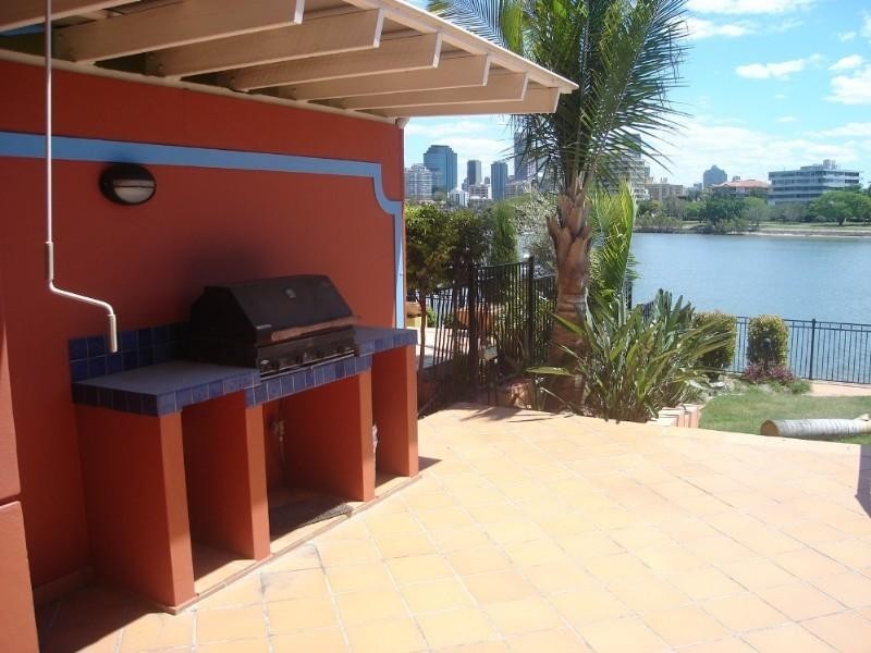 East Brisbane QLD 4169