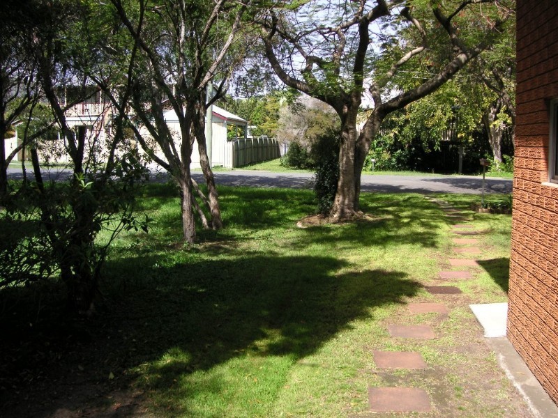 105 Barton Road, Hawthorne QLD 4171