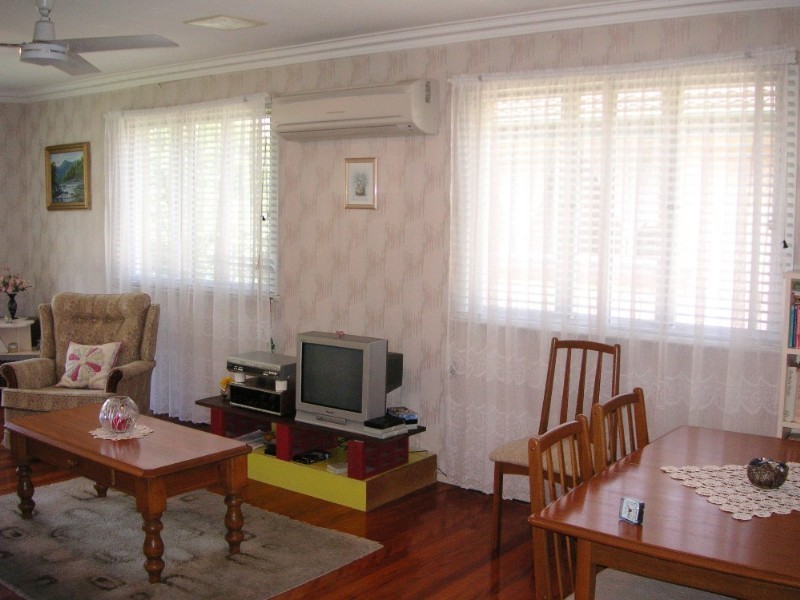 105 Barton Road, Hawthorne QLD 4171